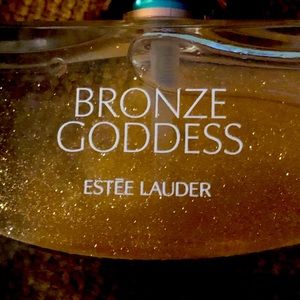 COPY - Estée Lauder
Bronze Goddess Shimmering Oil…